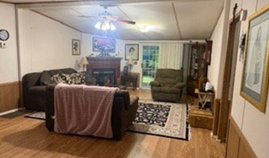 147 Doctors Point Rd, Abbeville, AL 36310 - 6 Beds, 4 Bath