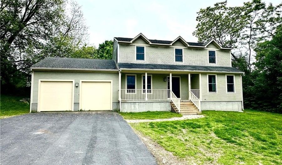 8 Linden St, Bristol, RI 02809 - 4 Beds, 3 Bath