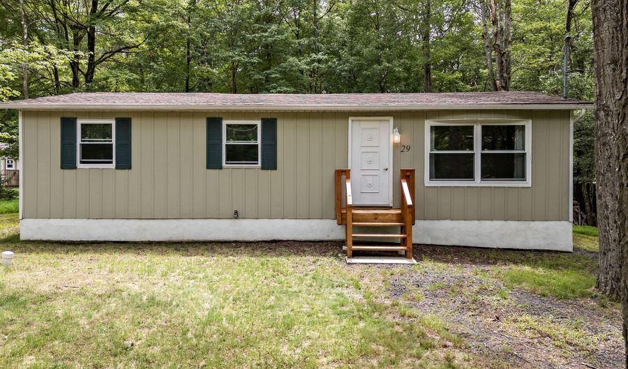 29 Long Brook Way, Albrightsville, PA 18210 - 3 Beds, 2 Bath