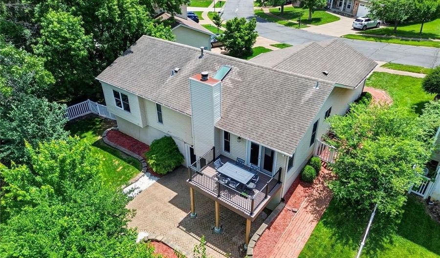 416 Harvest Hill Ct, Ballwin, MO 63021 - 3 Beds, 3 Bath
