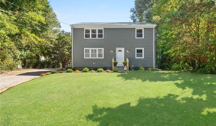 7 Laneway Ct B, Narragansett, RI 02882 - 2 Beds, 1 Bath