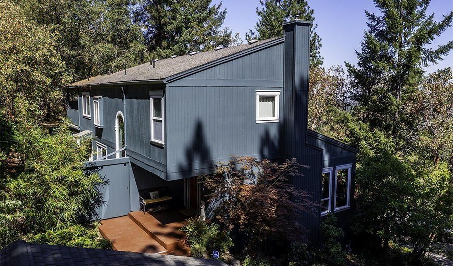 1000 Ivy Ln, Ashland, OR 97520 - 4 Beds, 2 Bath