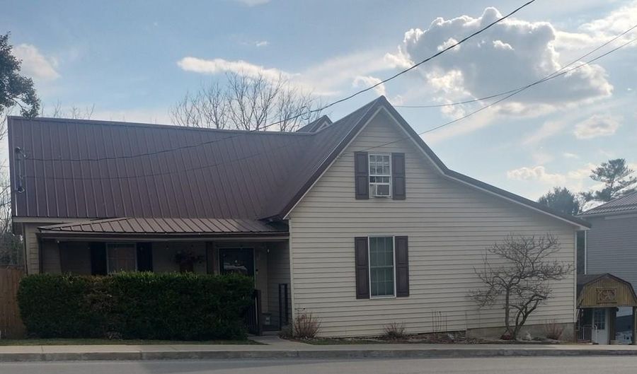 105 MORGAN St, Athens, WV 24712 - 4 Beds, 2 Bath