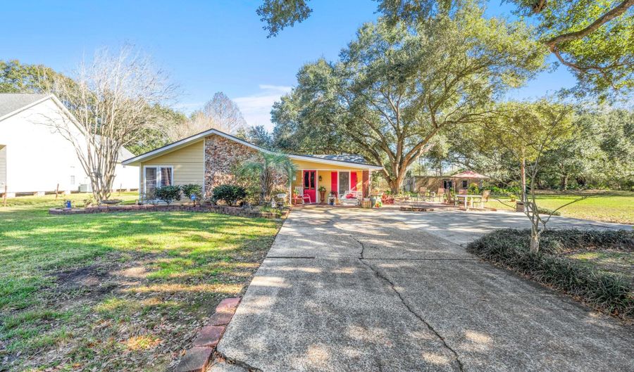 8835 Sidney Gautreaux, Abbeville, LA 70510 - 3 Beds, 2 Bath