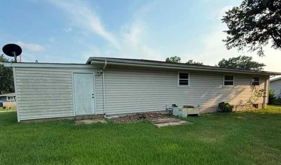 1532 Kingsway Dr, Arnold, MO 63010 - 3 Beds, 1 Bath
