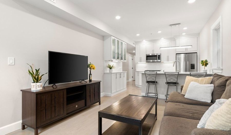 286 Sumner St 1, Boston, MA 02128 - 2 Beds, 2 Bath