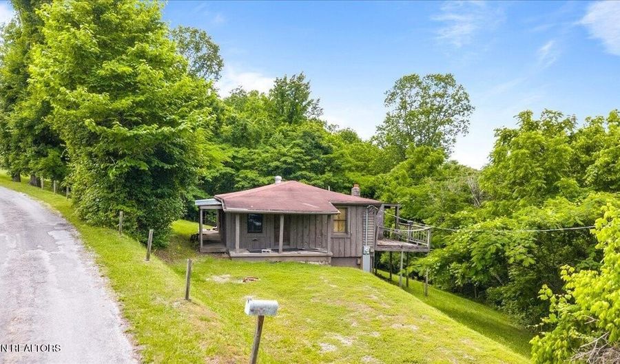 104 Jackson Rd, Andersonville, TN 37705 - 2 Beds, 1 Bath
