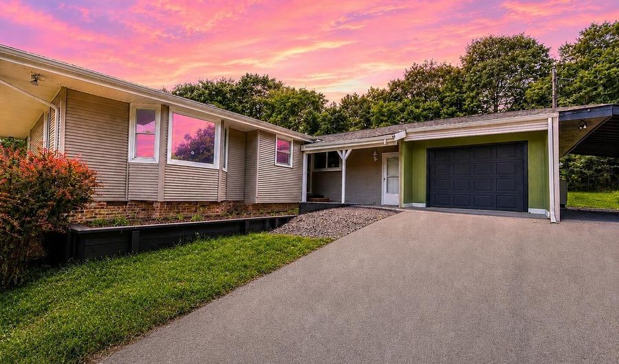 355 Tower Rd, Albrightsville, PA 18210 - 3 Beds, 3 Bath