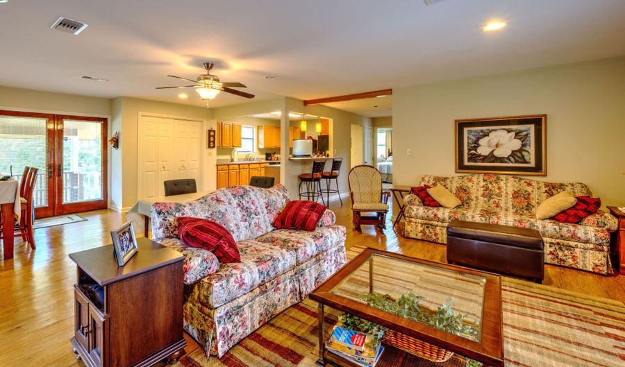 39 Harrison Rd, Bay St. Louis, MS 39520 - 2 Beds, 2 Bath