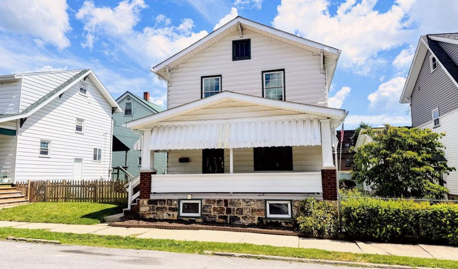 934 28th St, Altoona, PA 16601 - 3 Beds, 1 Bath