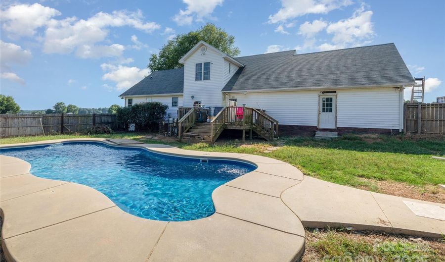 20956 Old Mill Rd, Albemarle, NC 28001 - 4 Beds, 3 Bath