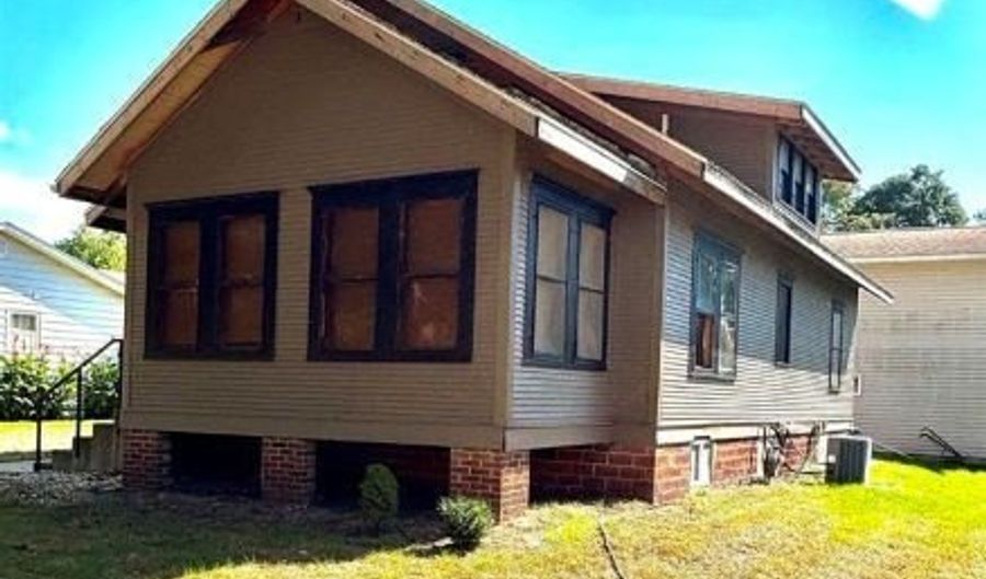 608 E N, Algona, IA 50511 - 3 Beds, 2 Bath