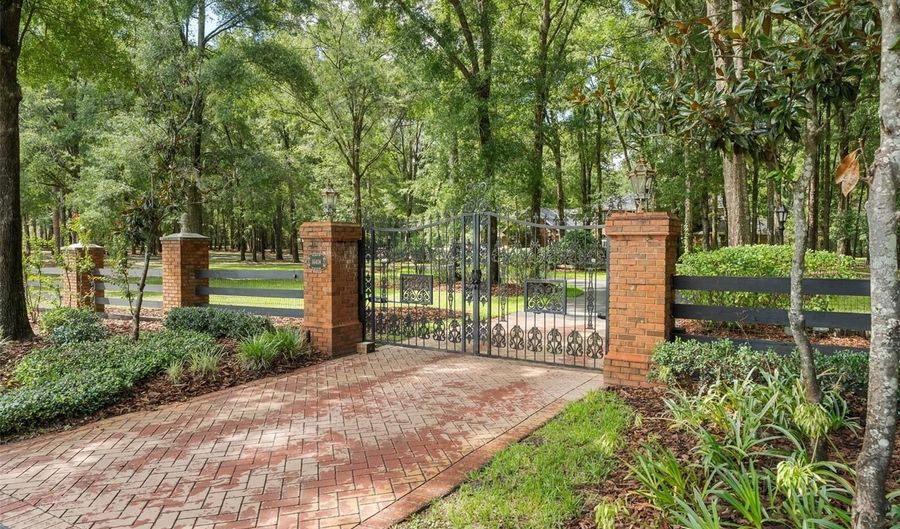 14408 NW 50TH Pl, Alachua, FL 32615 - 8 Beds, 9 Bath