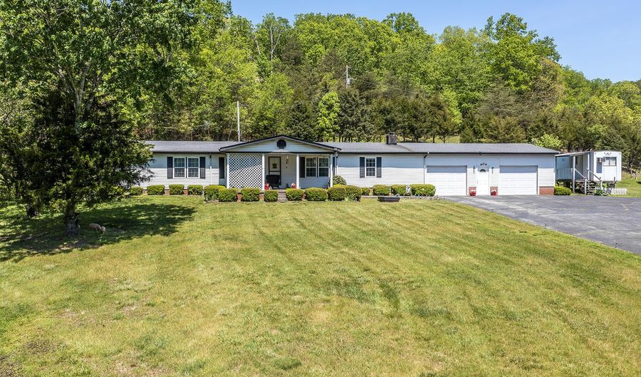 2296 Trapp Goff Cor, Winchester, KY 40391 - 3 Beds, 2 Bath