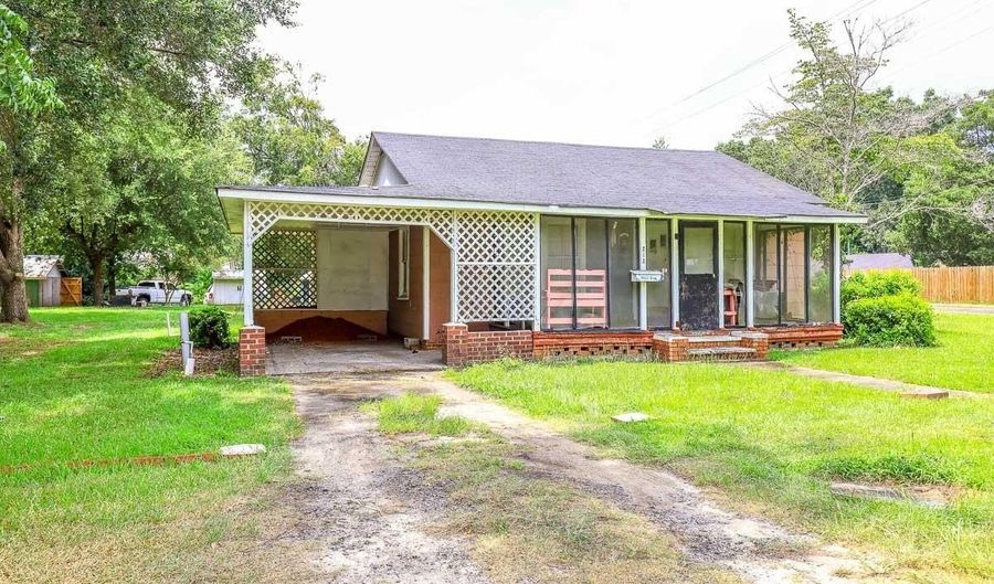 213 N Magnolia Ave, Andrews, SC 29510 - 2 Beds, 1 Bath