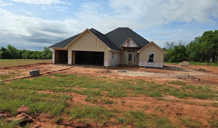 2415 Black Jack Ct, Blanchard, OK 73010 - 3 Beds, 2 Bath