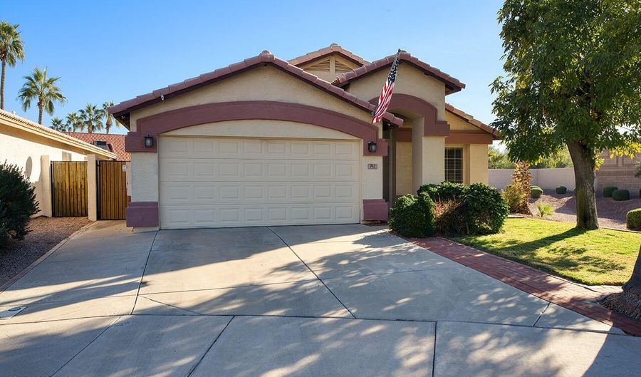 741 S SILVERBRUSH Dr, Chandler, AZ 85226 - 3 Beds, 2 Bath