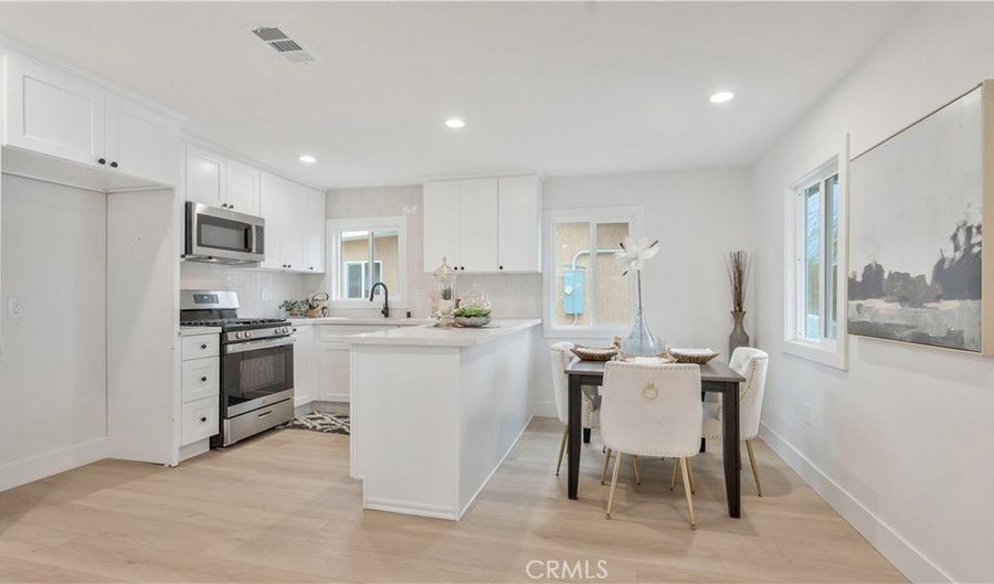 802 S Olive Ave, Alhambra, CA 91803 - 3 Beds, 2 Bath