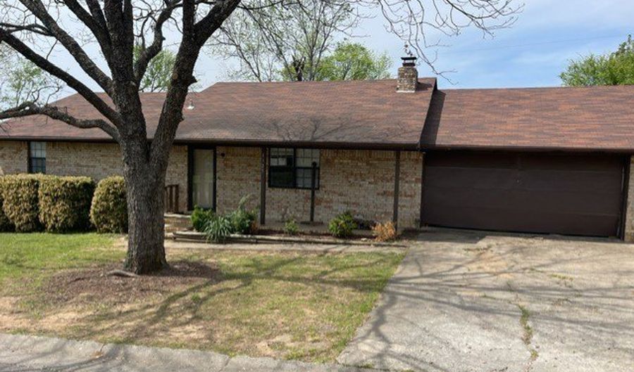 1325 Northwoods Dr, Alma, AR 72921 - 3 Beds, 2 Bath