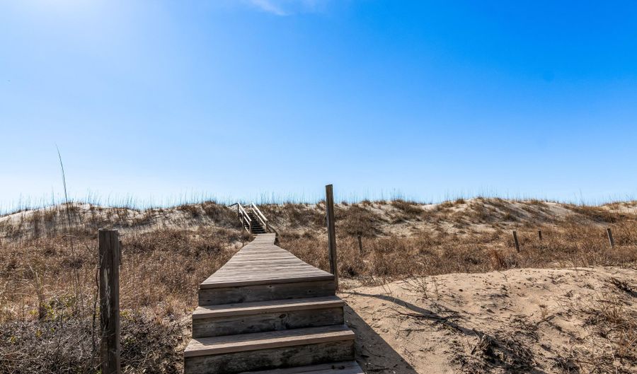12 Brown Pelican Trl, Bald Head Island, NC 28461 - 4 Beds, 5 Bath
