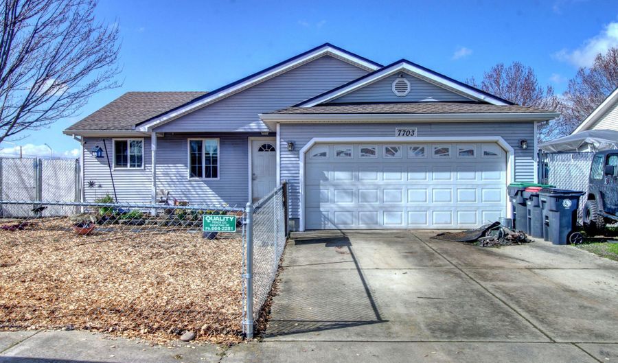 7703 Wilson Way, White City, OR 97503 - 3 Beds, 2 Bath