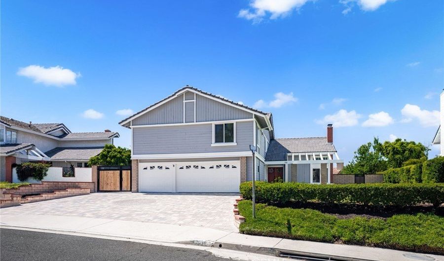 719 S Goldfinch Way, Anaheim, CA 92807 - 4 Beds, 3 Bath