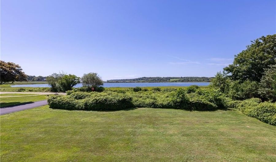 38 Pierce Ave, Jamestown, RI 02835 - 4 Beds, 3 Bath