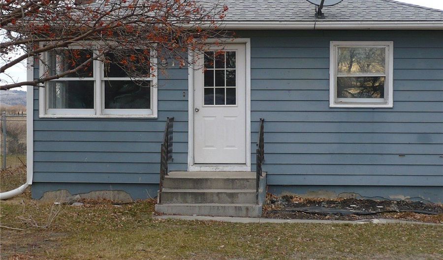 515 E Broadway Ave, Bridger, MT 59014 - 3 Beds, 2 Bath