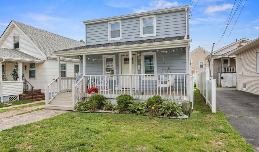 107 17th Ave, Belmar, NJ 07719 - 5 Beds, 2 Bath