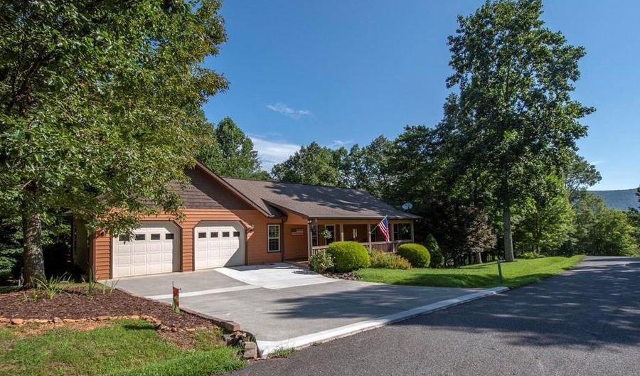 82 Rileigh Ridge Rd, Blairsville, GA 30512 - 2 Beds, 3 Bath