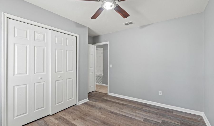 2250 ASPEN RIDGE Ct, Jacksonville, FL 32233 - 4 Beds, 2 Bath