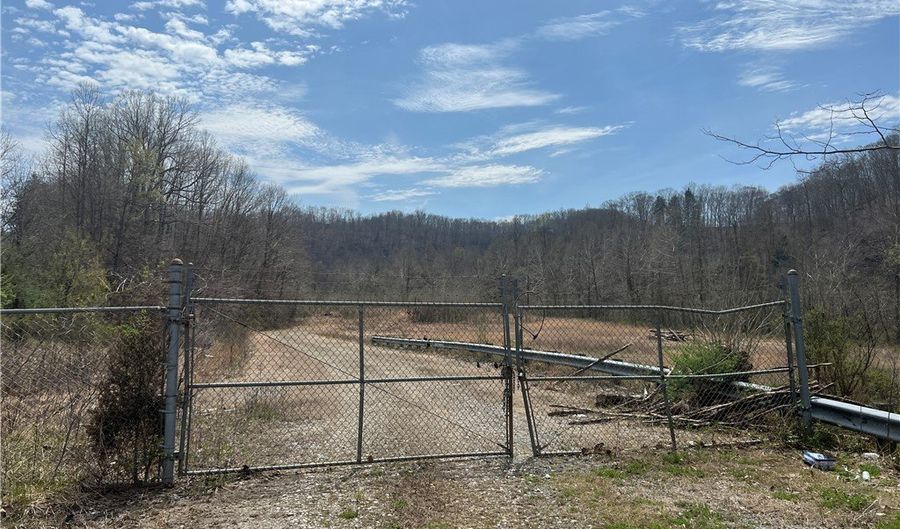 Tbd Little Coal River Road, Alum Creek, WV 25501 - 0 Beds, 0 Bath