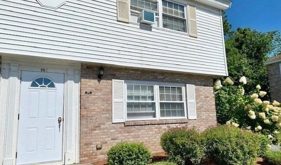 90 C Washington Park Dr 10, Andover, MA 01810 - 1 Beds, 1 Bath