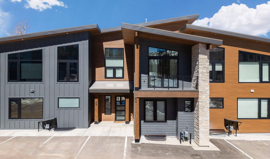 160 W Ridgeview St 7B, Brian Head, UT 84719 - 6 Beds, 5 Bath
