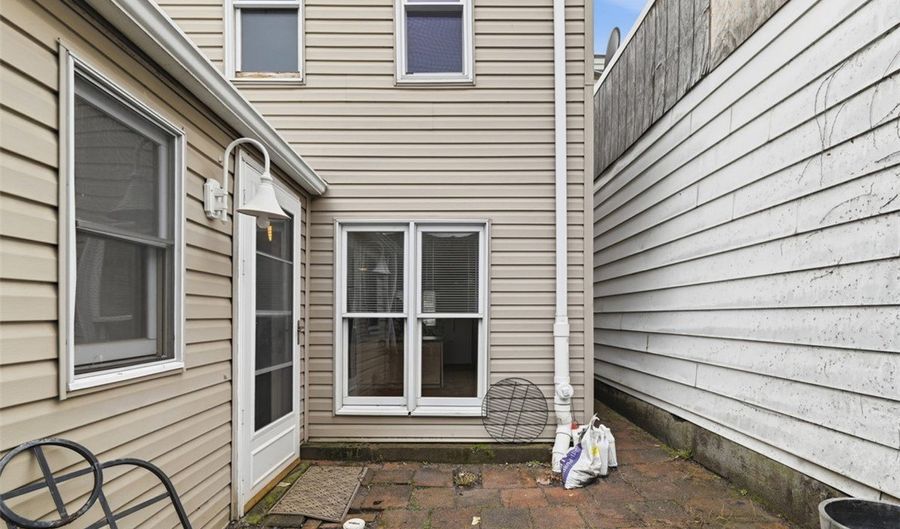 59 S 14th St, Airville, PA 15203 - 2 Beds, 2 Bath