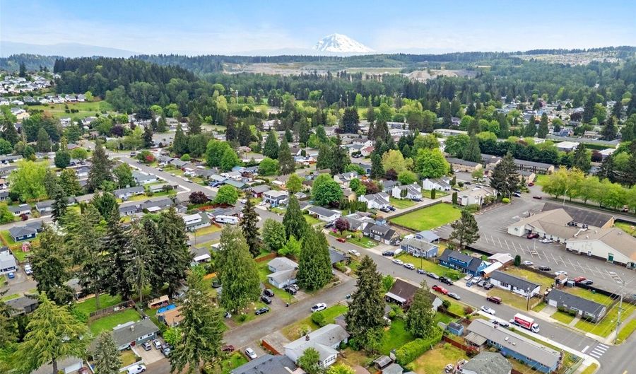 2709 N Street SE Auburn WA 98002, Auburn, WA 98002 - 4 Beds, 1 Bath