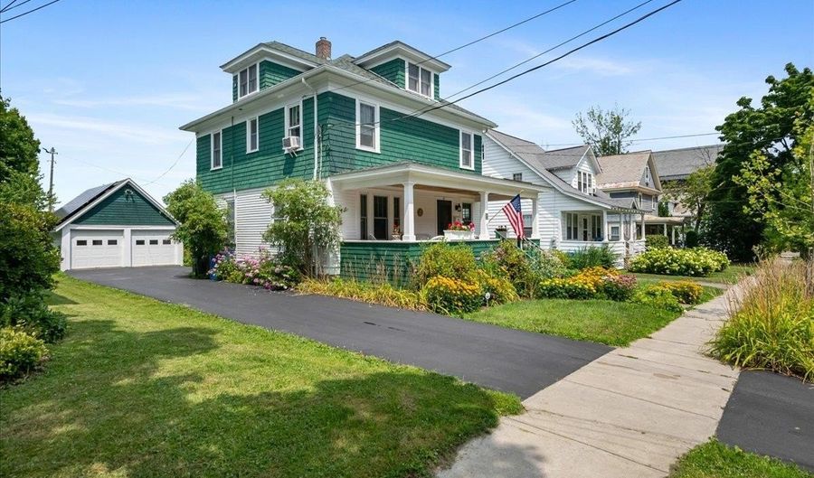 25 University Ter, Burlington, VT 05401 - 3 Beds, 3 Bath