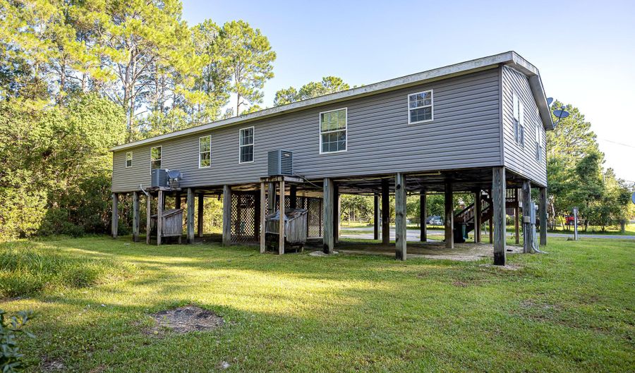 6003 E Lamar St, Bay St. Louis, MS 39520 - 3 Beds, 2 Bath
