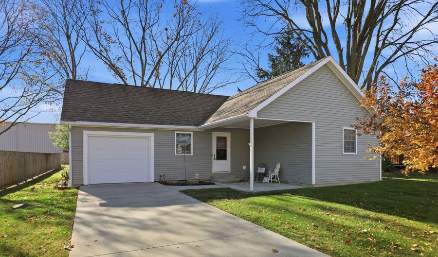 509 W South St, Arcadia, IN 46030 - 2 Beds, 1 Bath