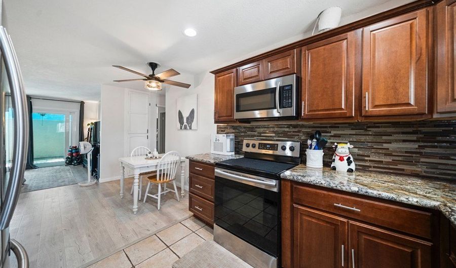 1550 S Maple 8, Escondido, CA 92025 - 2 Beds, 2 Bath