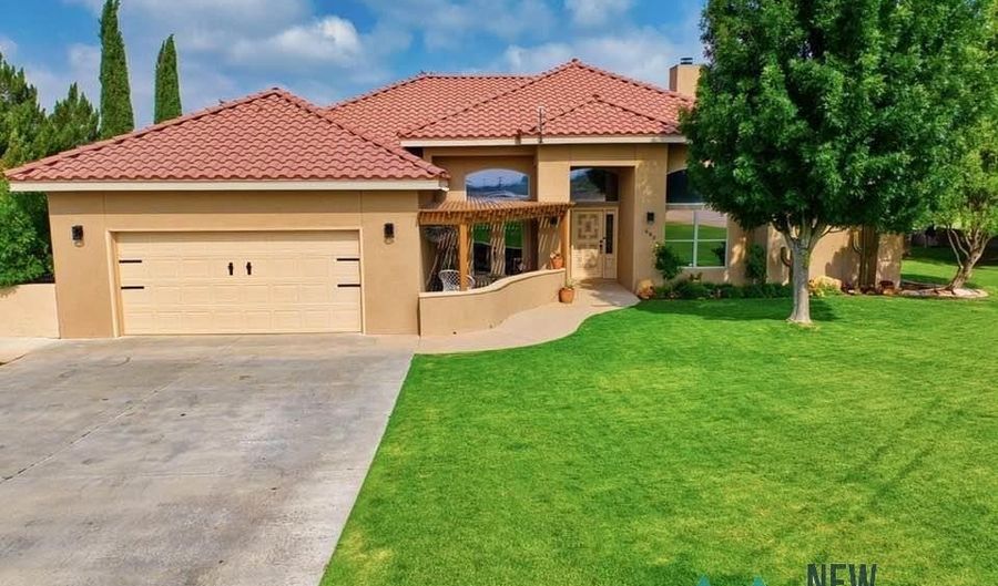 603 Oakwood Pl, Carlsbad, NM 88220 - 3 Beds, 2 Bath