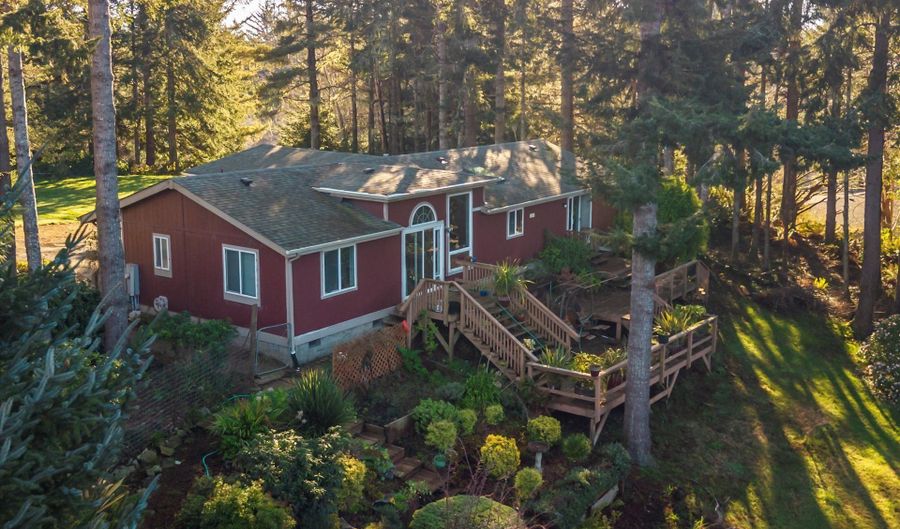 498 KLAMATH Ave SE, Bandon, OR 97411 - 3 Beds, 2 Bath