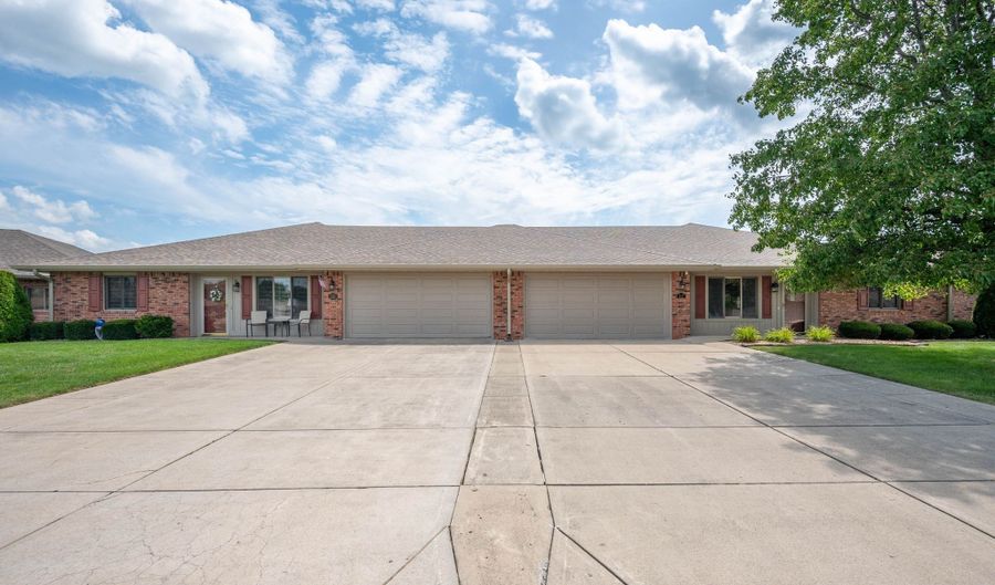 117 Appian Way, Anderson, IN 46013 - 2 Beds, 2 Bath