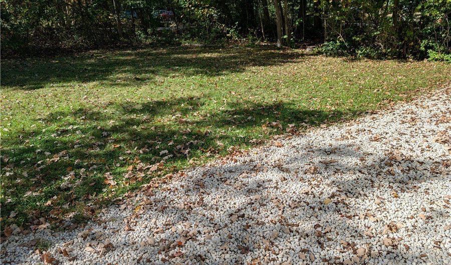 1494 Hilton Dr, Akron, OH 44313 - 3 Beds, 2 Bath