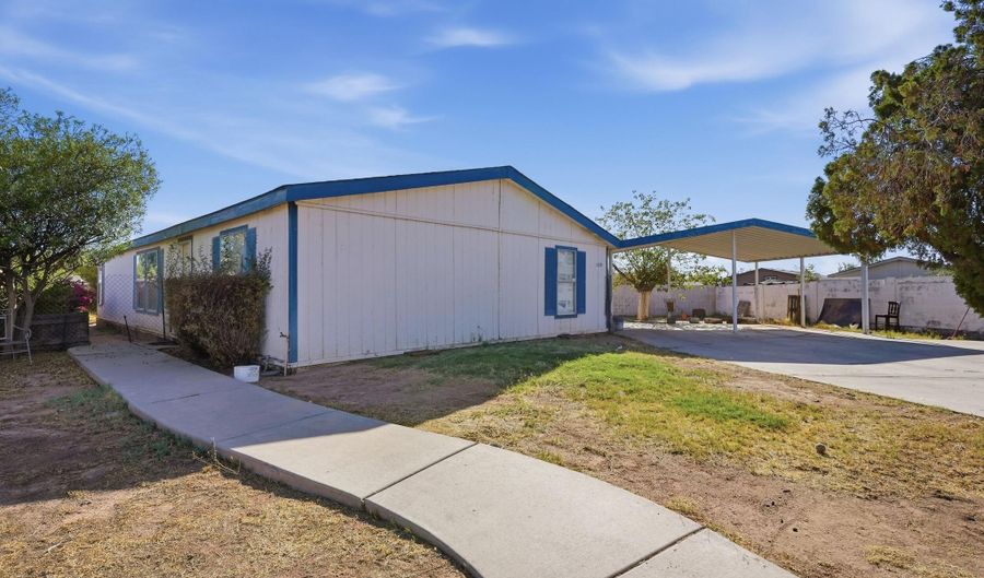1420 N CHERI LYNN Dr, Chandler, AZ 85225 - 3 Beds, 2 Bath