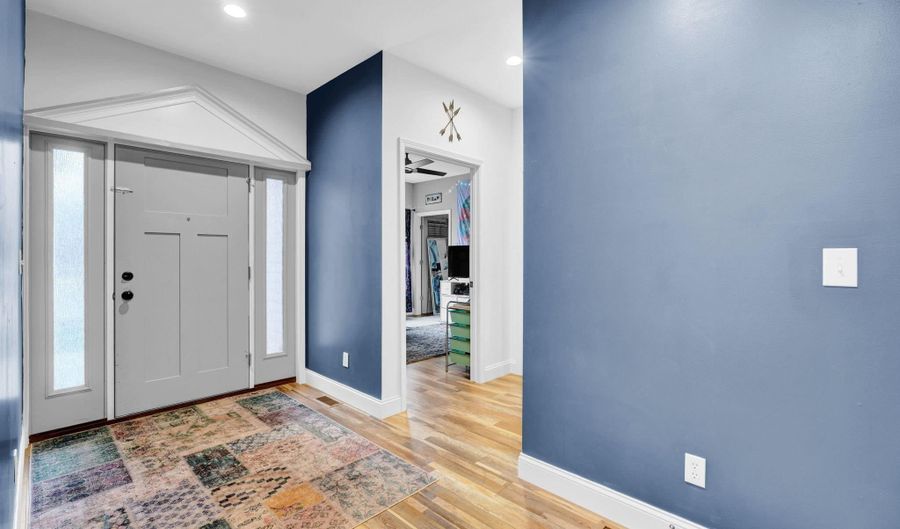 504 6th St, Bedford, IN 47421 - 3 Beds, 3 Bath