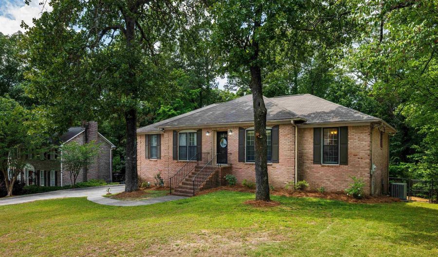 1209 SEQUOIA Trl, Alabaster, AL 35007 - 4 Beds, 3 Bath