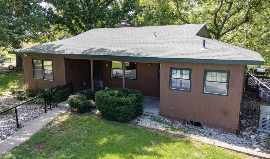 1246 N 1 Rd, Baldwin City, KS 66006 - 2 Beds, 2 Bath