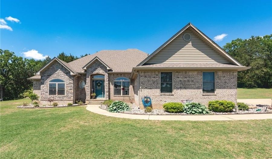 513 Stone Mountain Loop, Alma, AR 72921 - 3 Beds, 3 Bath