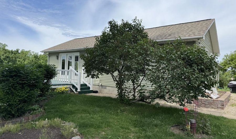 10311 SE Torch Lake Dr, Alden, MI 49612 - 3 Beds, 2 Bath